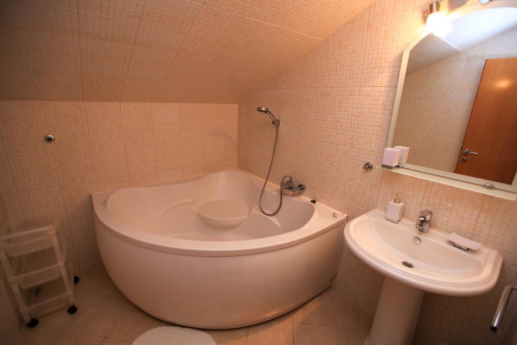 Apartments Miroslav 波弗加纳 外观 照片